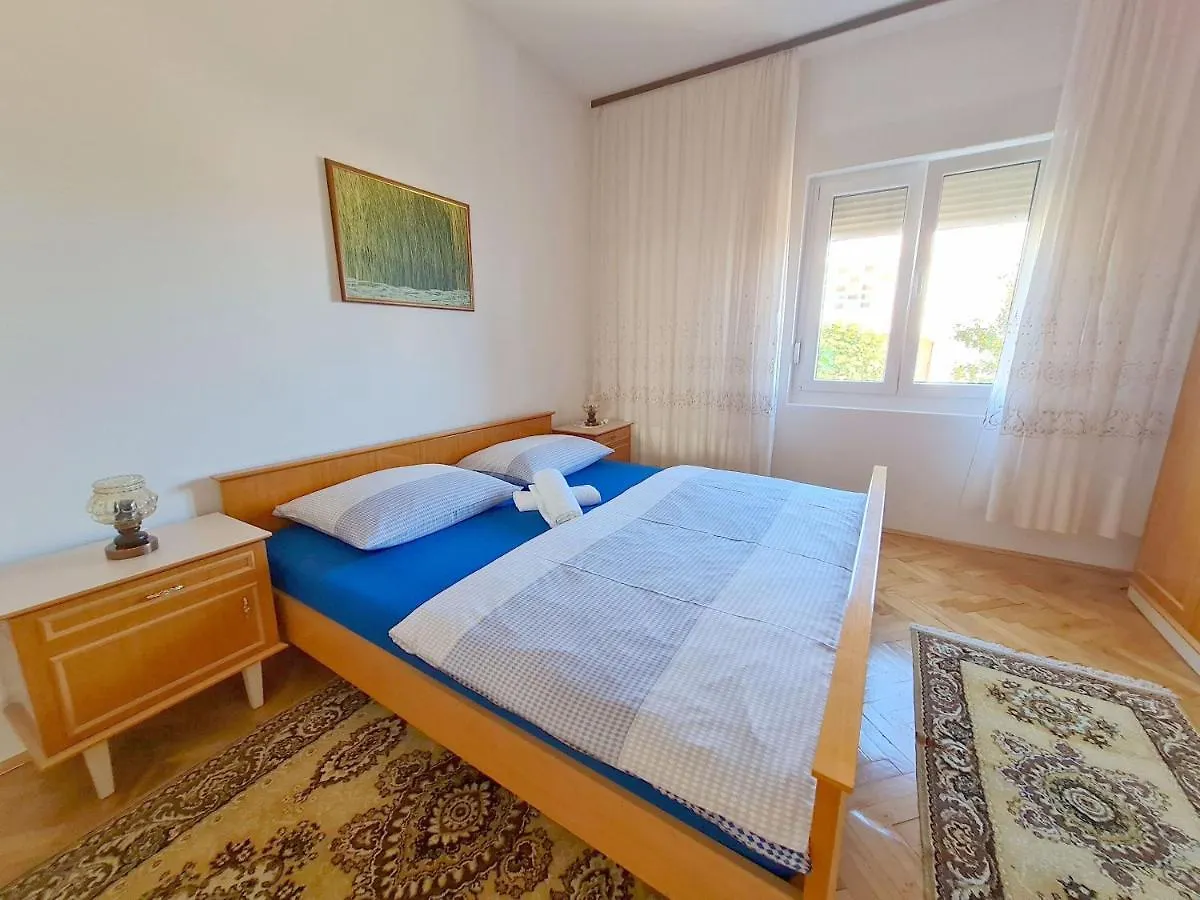 Apartments Vesna Novi Vinodolski 0*,